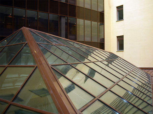 Противопожарный зенитный фонарь